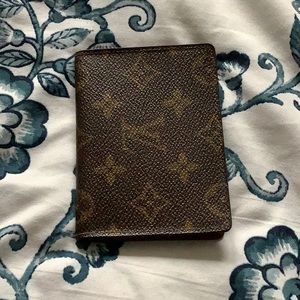 SOLD 🎯Louis Vuitton Card Holder